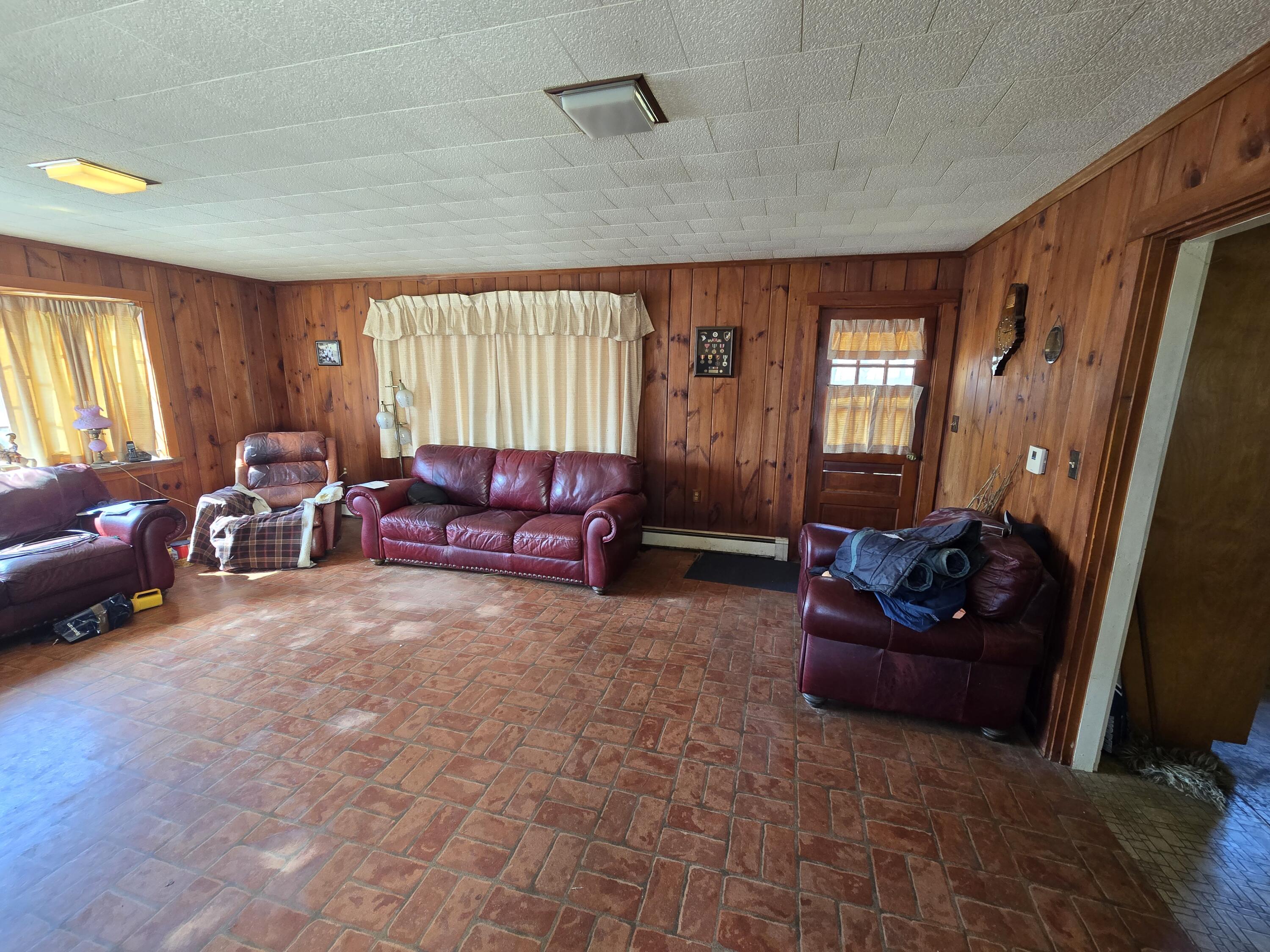 129 West Hill Road Gardiner, ME 04345 - Photo 4 of 39 20260315_121703