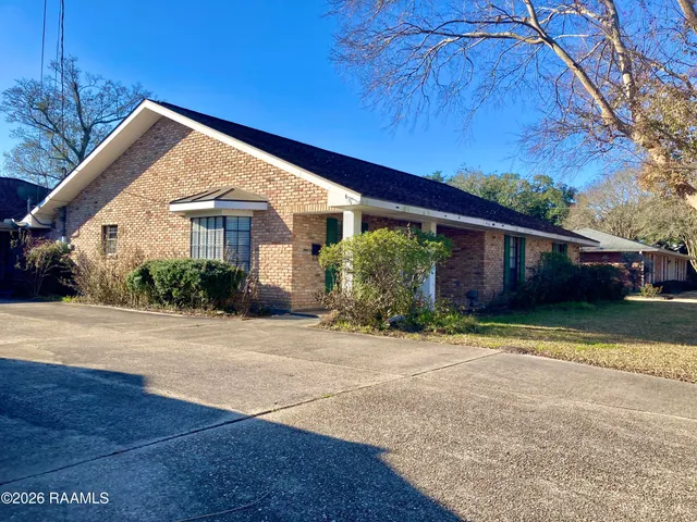$320,000 | 416 East 5th Street, Crowley, LA 70526