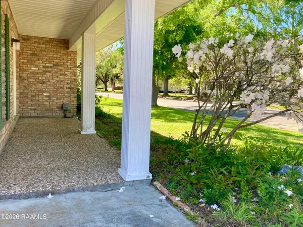 $320,000 | 416 East 5th Street, Crowley, LA 70526