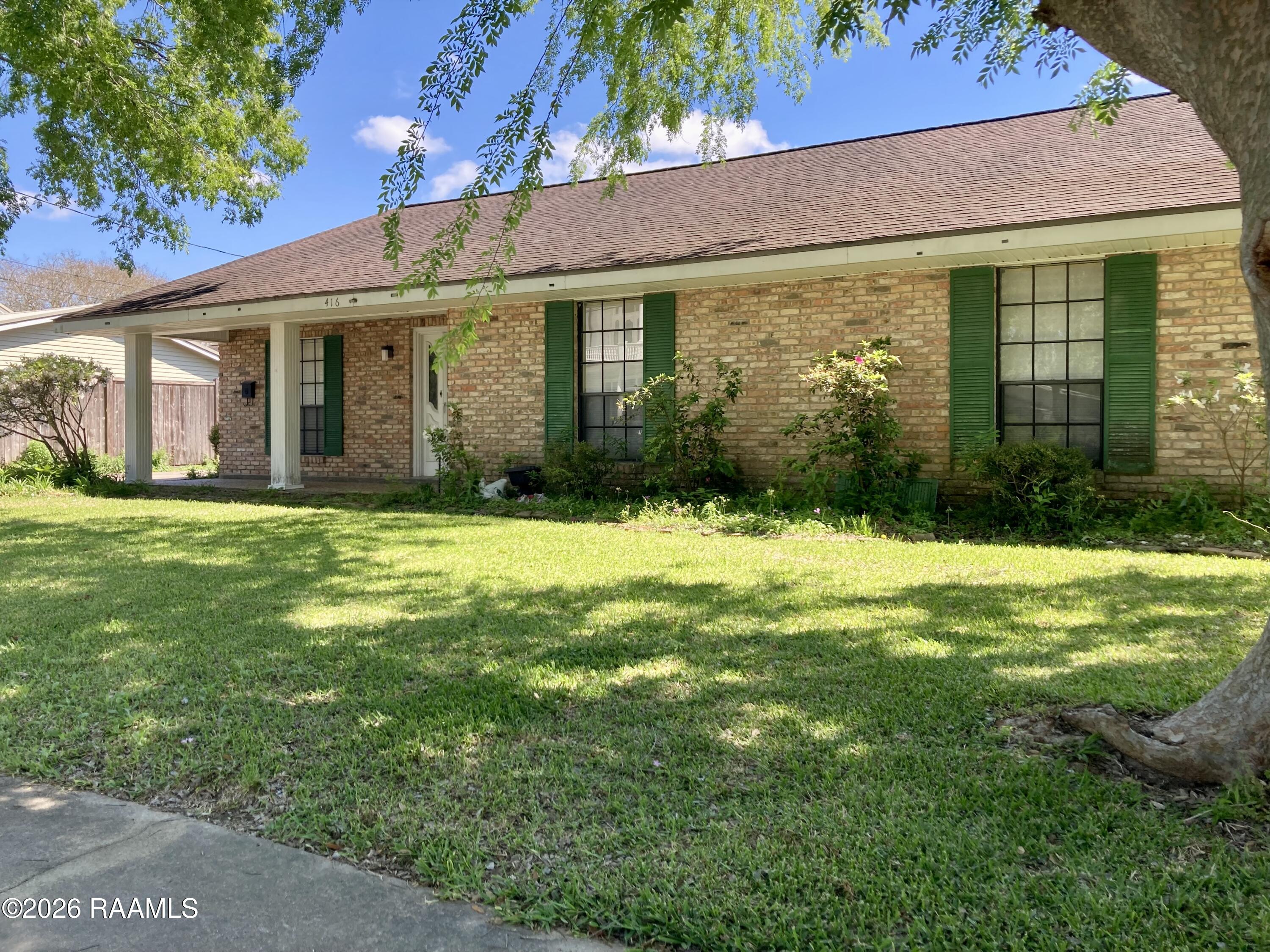 416 East 5th Street Crowley, LA 70526 - Photo 3 of 35 IMG_0877