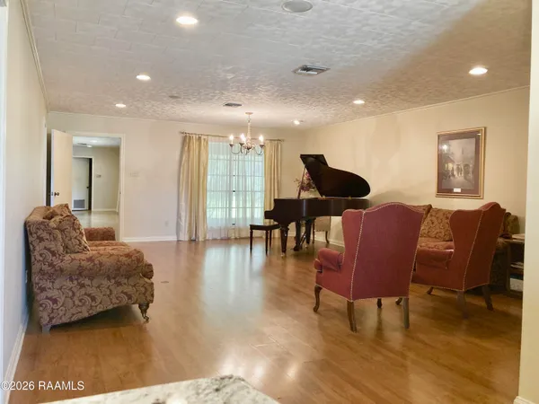 $320,000 | 416 East 5th Street, Crowley, LA 70526