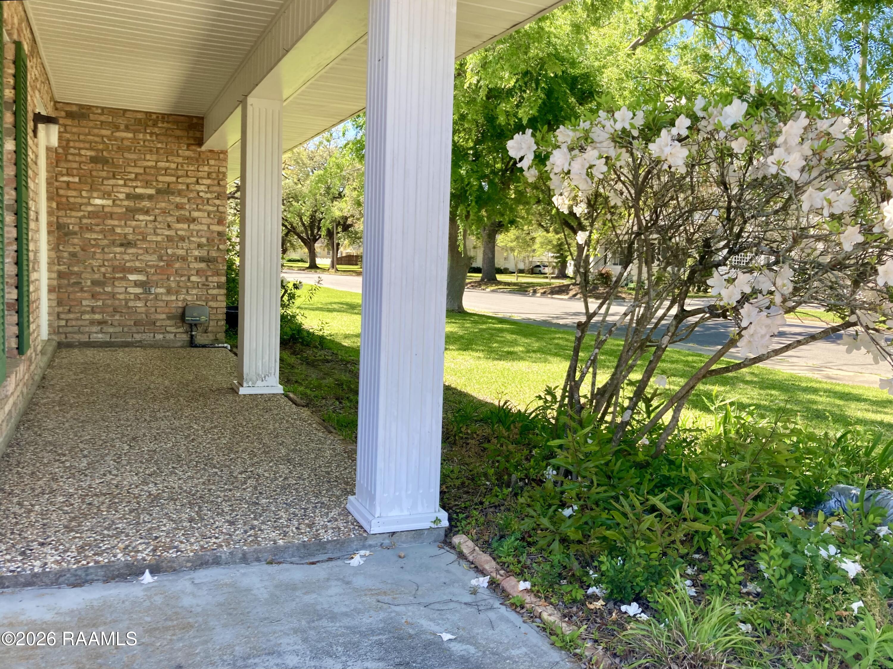 416 East 5th Street Crowley, LA 70526 - Photo 5 of 35 IMG_0872