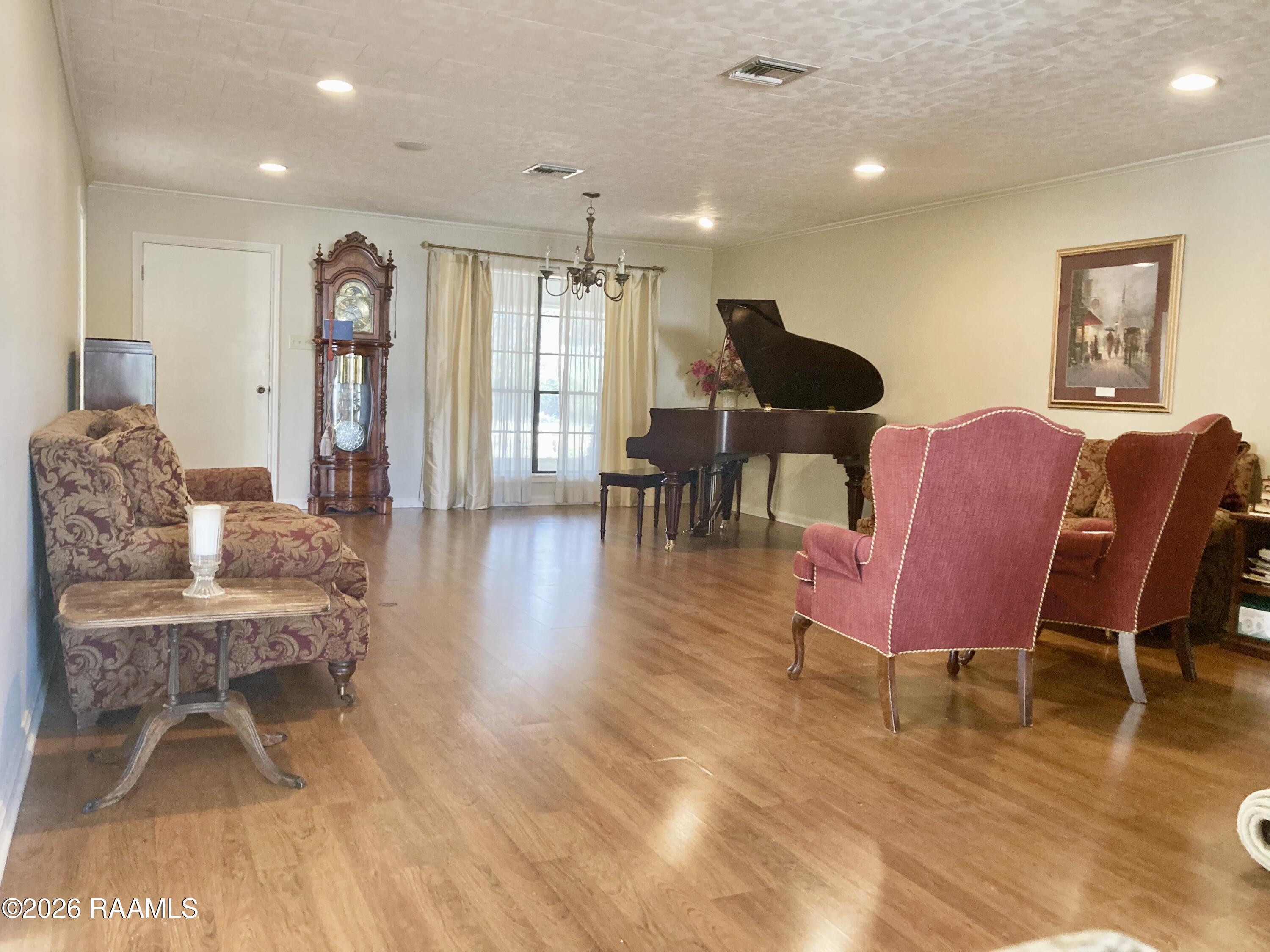 416 East 5th Street Crowley, LA 70526 - Photo 6 of 24 IMG_0628