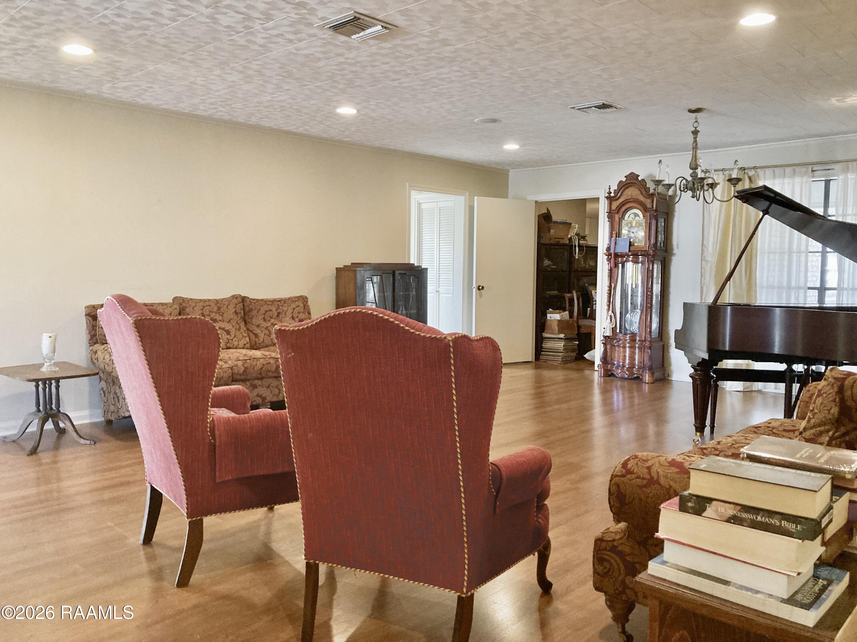 416 East 5th Street Crowley, LA 70526 - Photo 8 of 24 IMG_0652