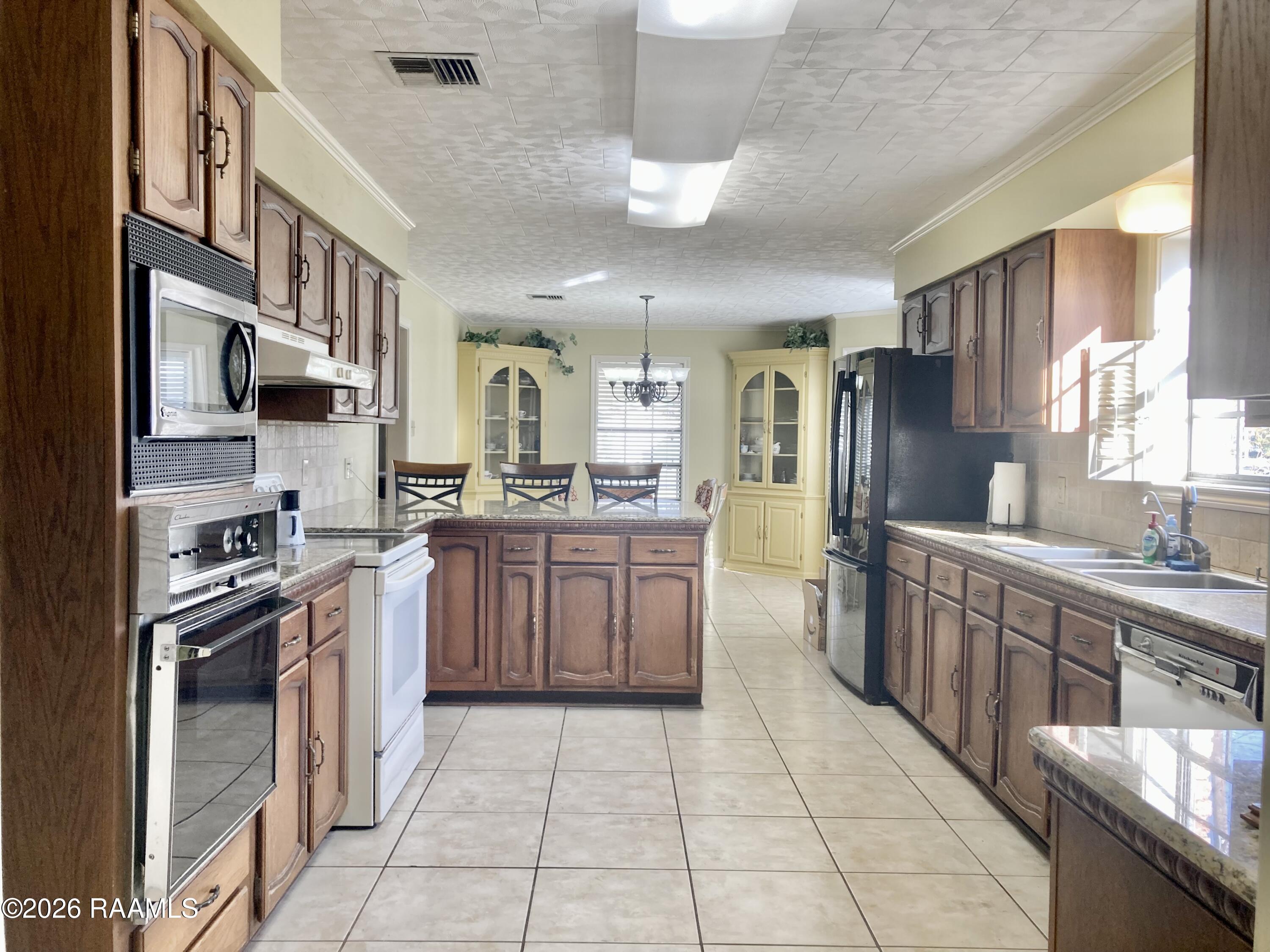 416 East 5th Street Crowley, LA 70526 - Photo 10 of 24 IMG_0649