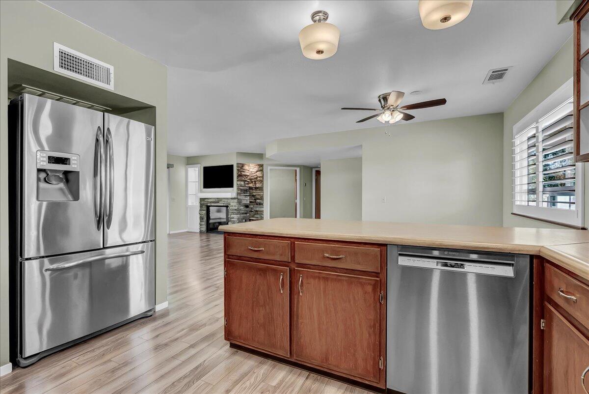 1635 North Elberta Road Exeter, CA 93221 - Photo 23 of 92 Kitchen