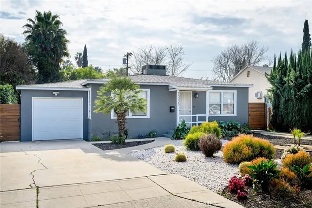 $3,200 | 16026 Valerio Street, Van Nuys, CA 91406