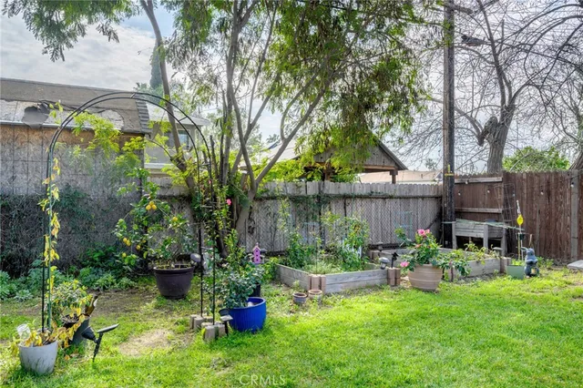 $3,200 | 16026 Valerio Street, Van Nuys, CA 91406