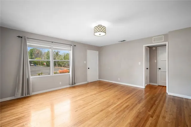 $3,200 | 16026 Valerio Street, Van Nuys, CA 91406