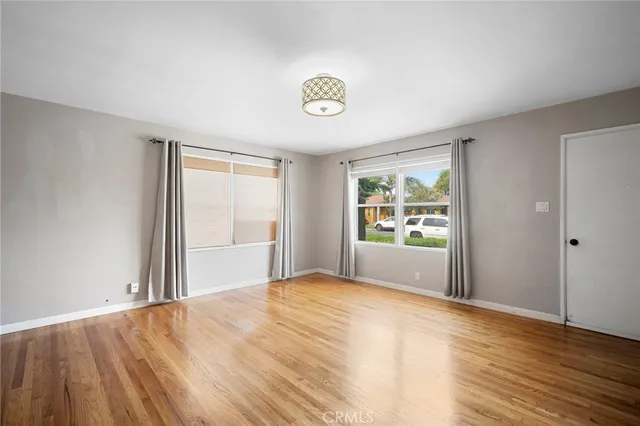 $3,200 | 16026 Valerio Street, Van Nuys, CA 91406