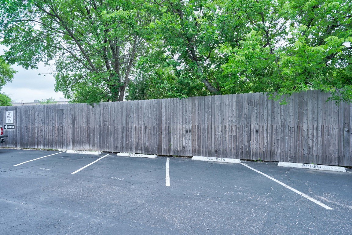 7920 Rockwood Lane, Unit 128 Austin, TX 78757 - Photo 31 of 36 a view of outdoor space with wooden fence