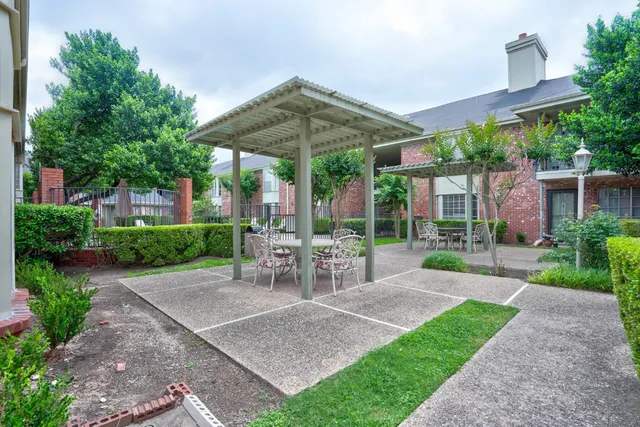 $1,700 | 7920 Rockwood Lane, Unit 128, Austin, TX 78757