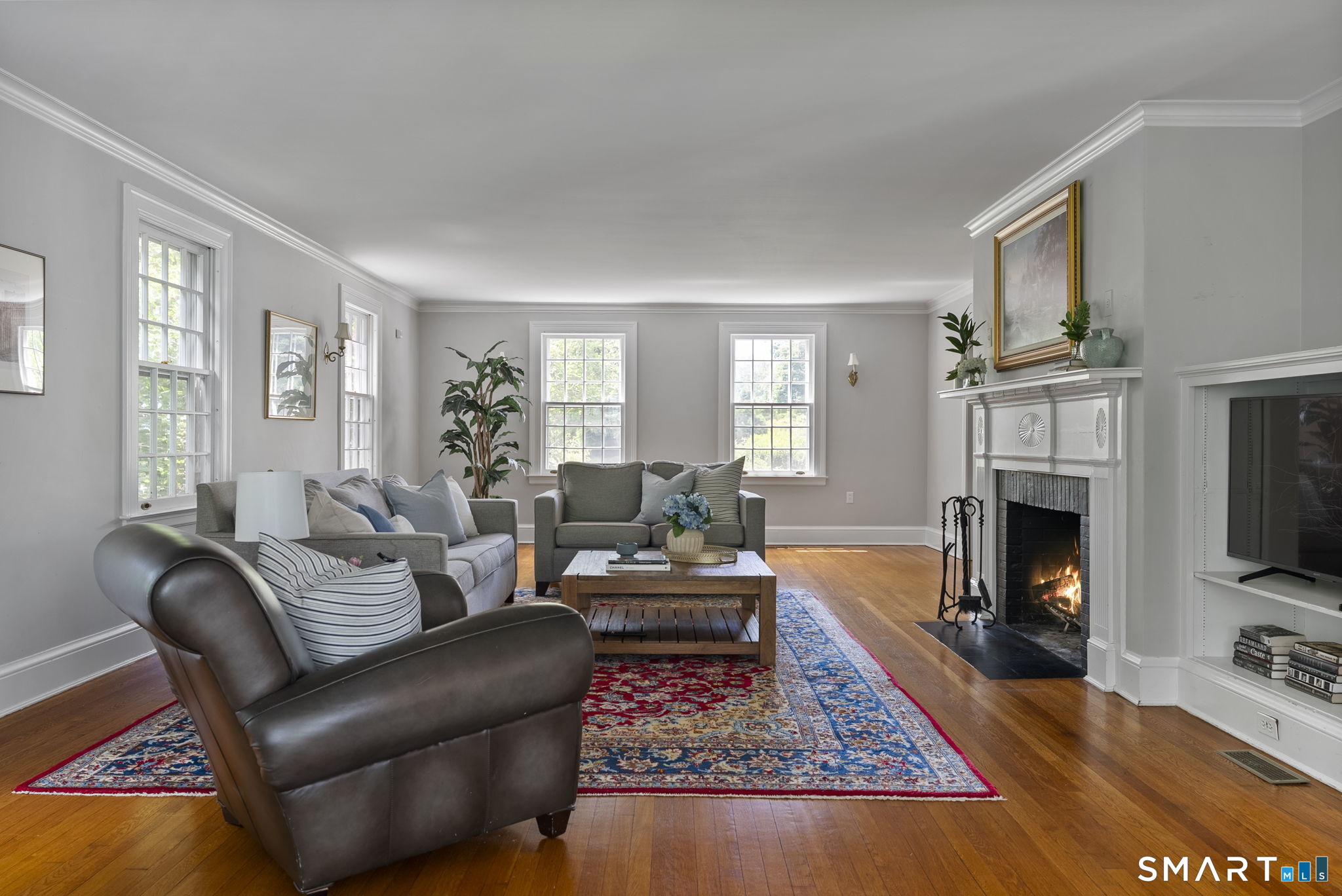 10 Colony Road West Hartford, CT 06117 - Photo 14 of 40 Living room