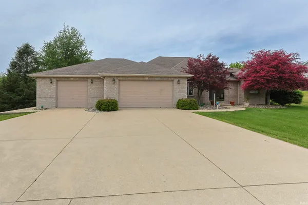 $475,000 | 609 Bray Street, New Carlisle, IN 46552