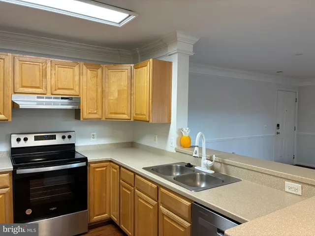 $2,200 | 501 Garrison Woods Drive, Unit 303, Stafford, VA 22556