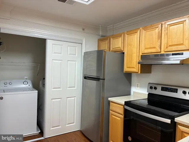 $2,200 | 501 Garrison Woods Drive, Unit 303, Stafford, VA 22556