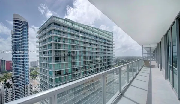 $4,100 | 1111 Southwest 1st Avenue, Unit 3517N, Miami, FL 33130