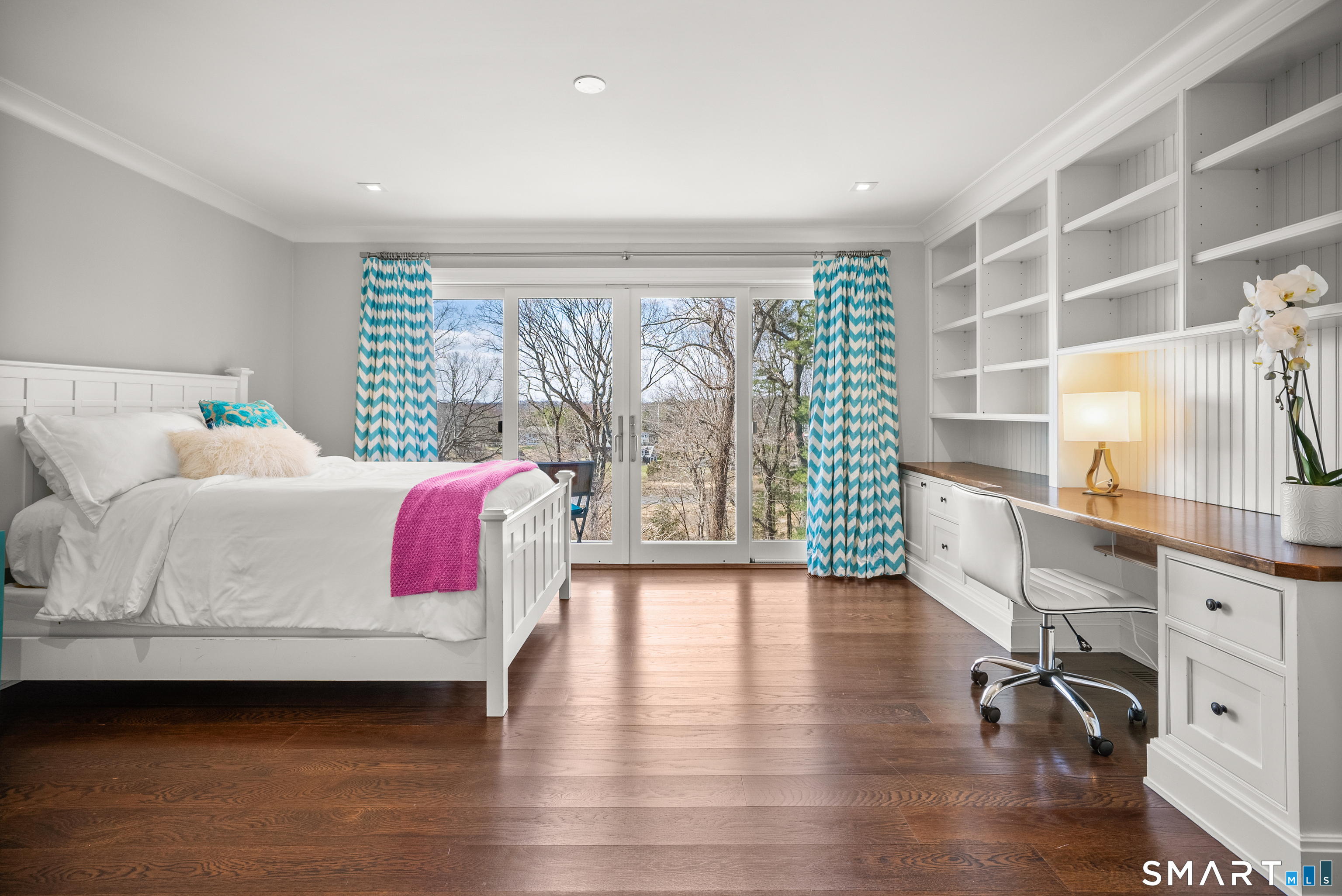 3 Stony Point Road Westport, CT 06880 - Photo 24 of 38 Sliders to patio sitting area. Full bath