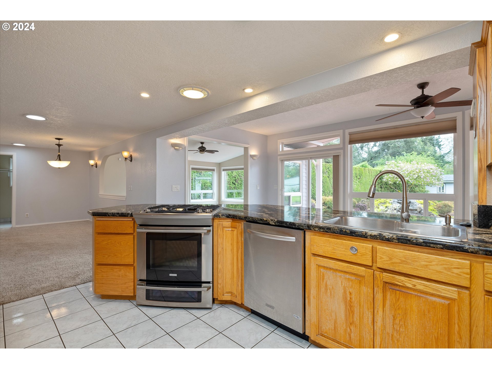 28586 Southeast Haley Road Boring, OR 97009 - Photo 11 of 47 Gallery Image 11