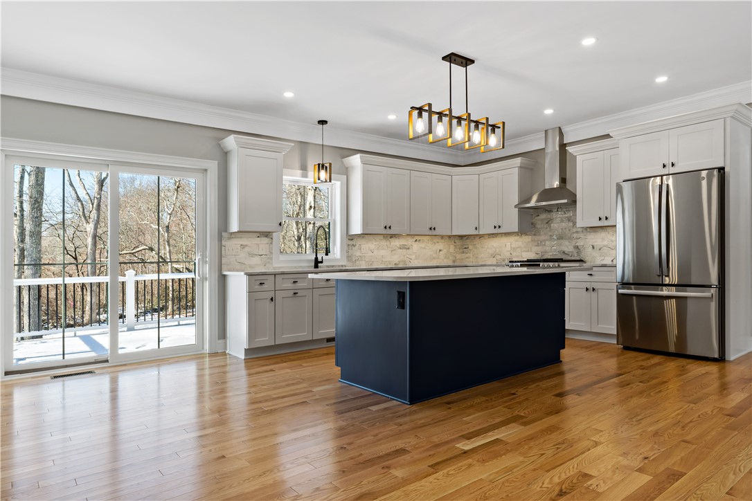 41 Old Farm Road Little Compton, RI 02837 - Photo 2 of 46