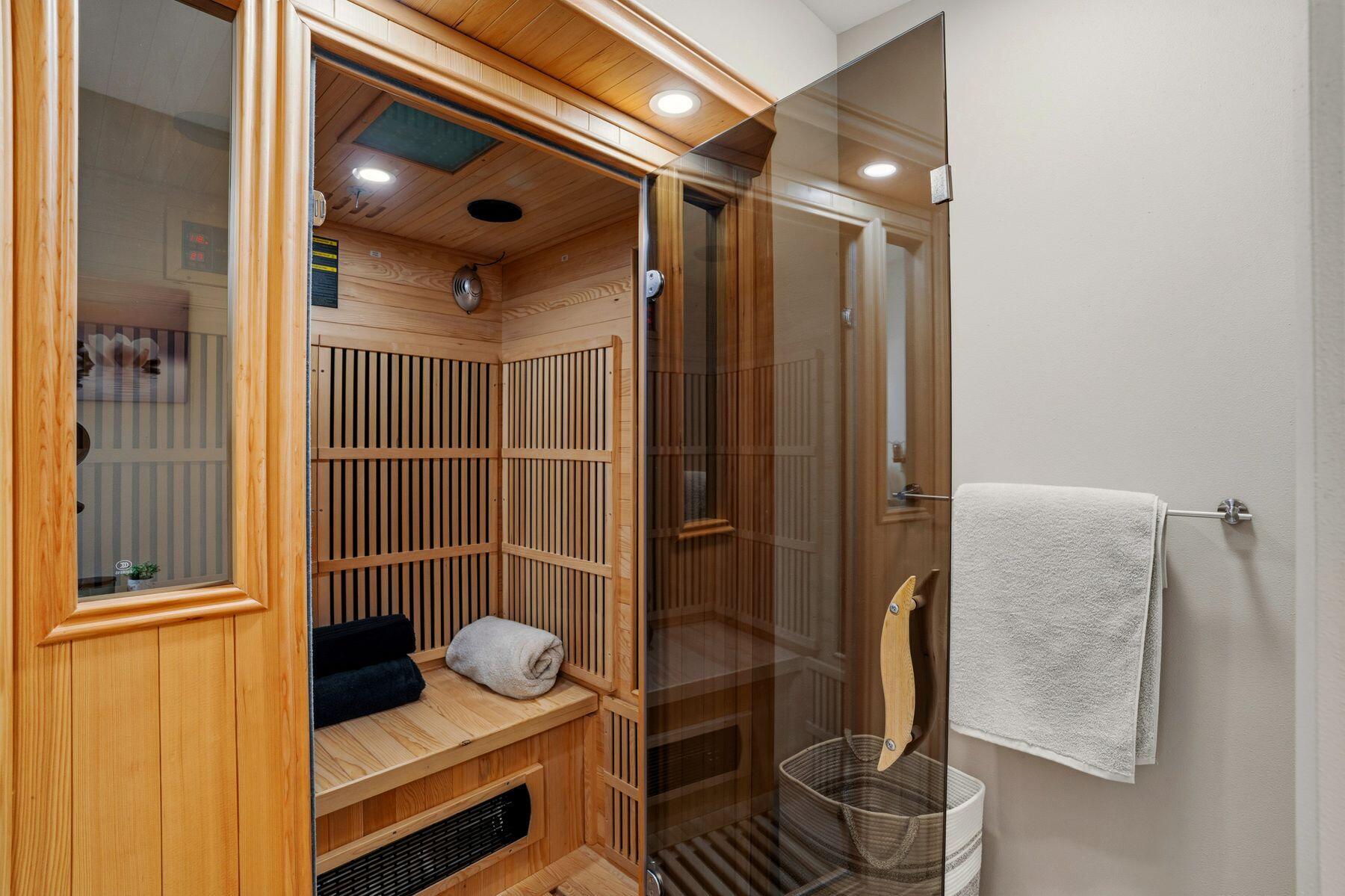 W305N2373 Maple Avenue Delafield, WI 53072 - Photo 40 of 57 Infrared Sauna