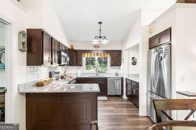 a close view of sink and tap