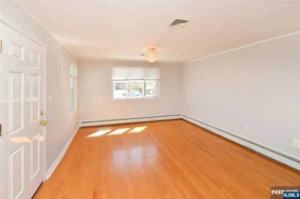 $3,000 | 142 Grand Avenue, Unit 2, Hawthorne, NJ 07506