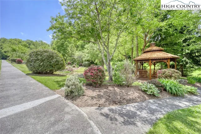 a view of an ocean view