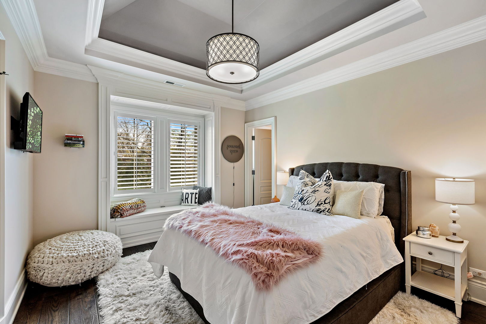 368 Ridge Avenue Winnetka, IL 60093 - Photo 30 of 55 a bedroom with bed and a window