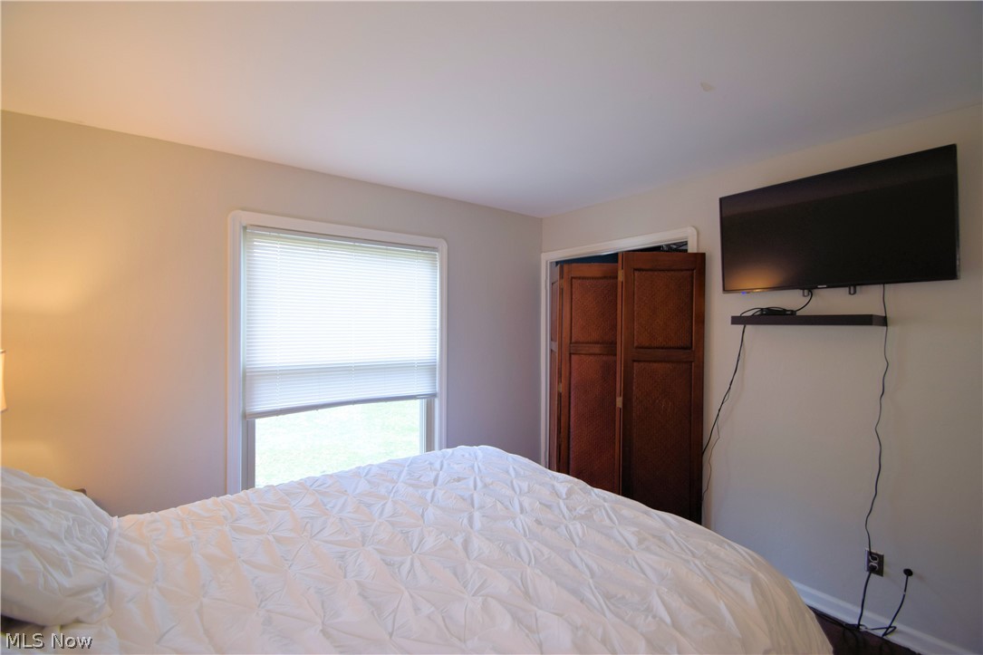 6445 Olde York Road Cleveland, OH 44130 - Photo 14 of 33 Gallery Image 14