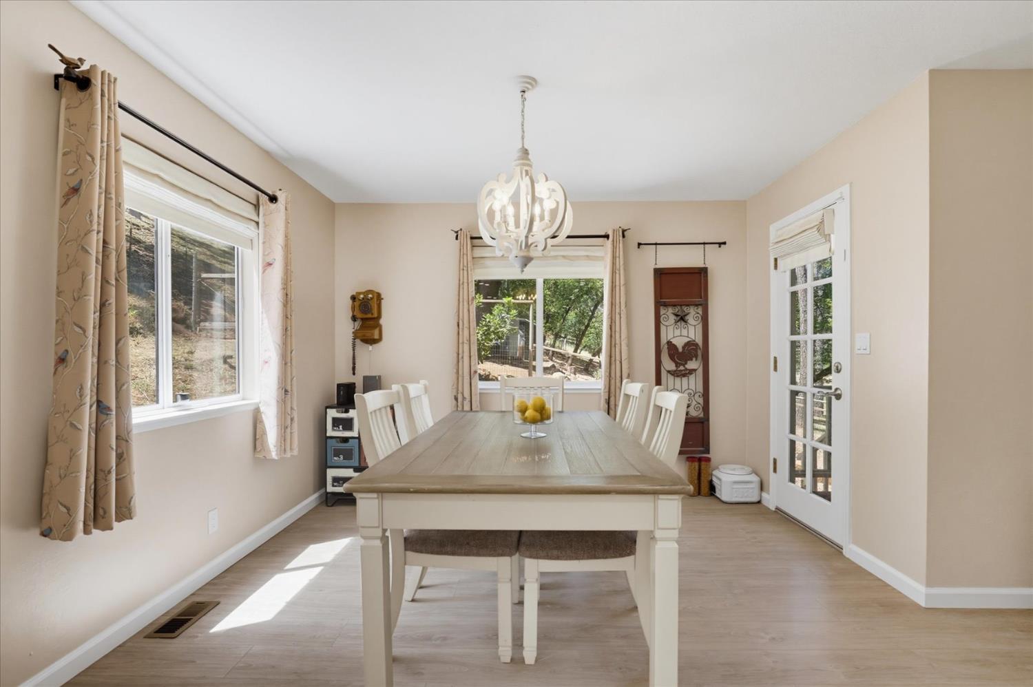 19407 Tiger Tail Road Grass Valley, CA 95949 - Photo 9 of 93