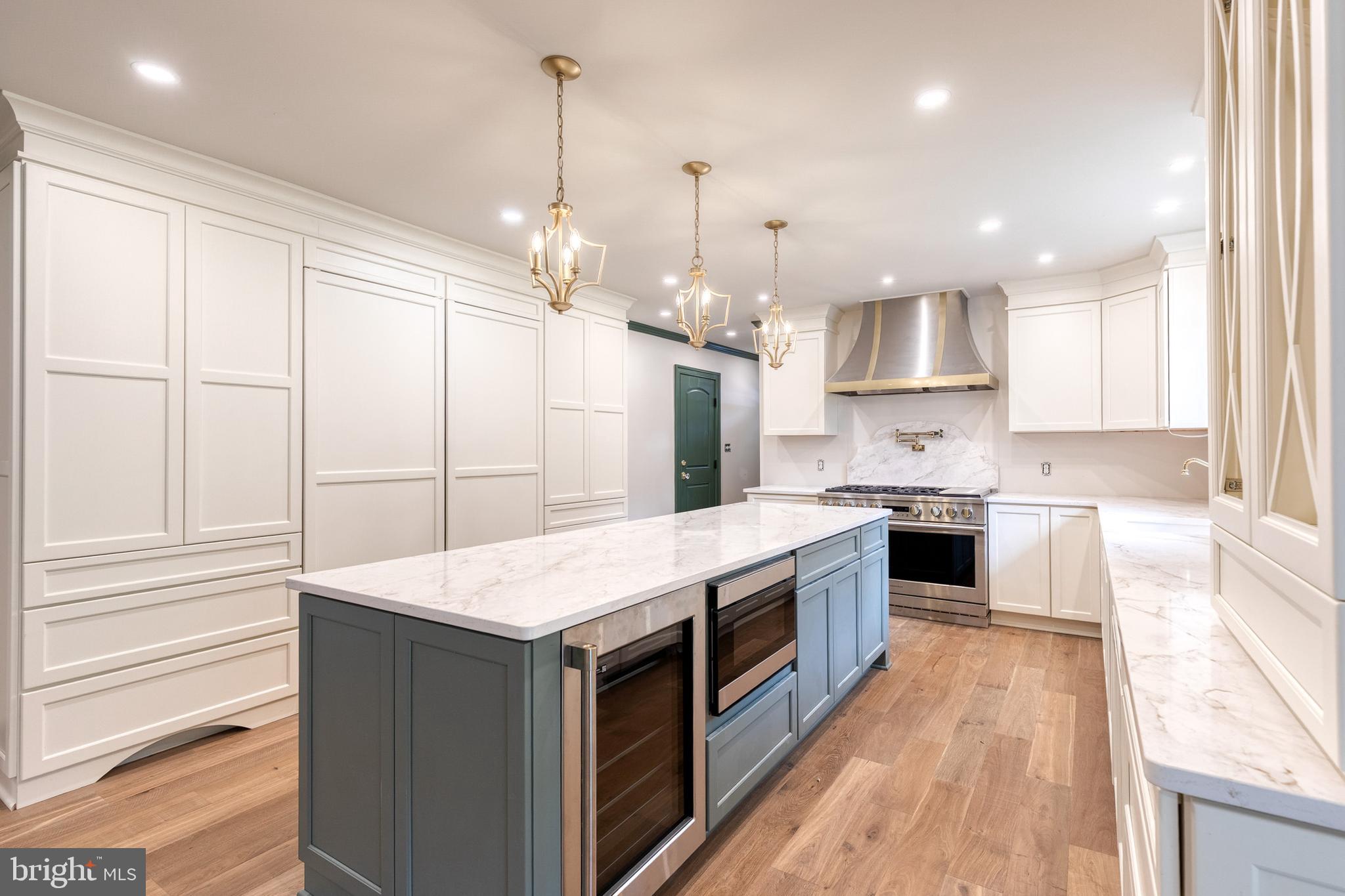 8205 Tally Ho Road Lutherville-Timonium, MD 21093 - Photo 8 of 38