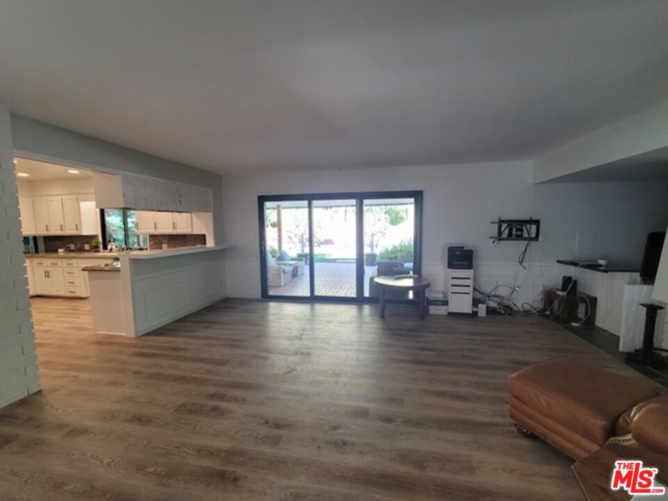 17133 Adlon Road Encino, CA 91436 - Photo 12 of 33 Gallery Image 12