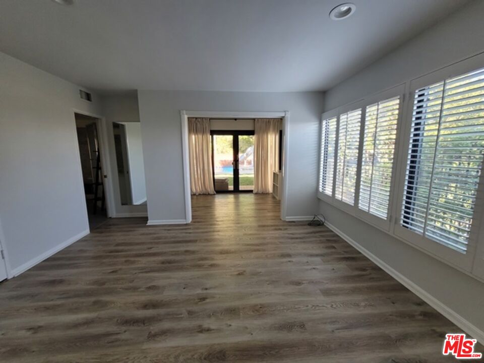 17133 Adlon Road Encino, CA 91436 - Photo 18 of 33 Gallery Image 18
