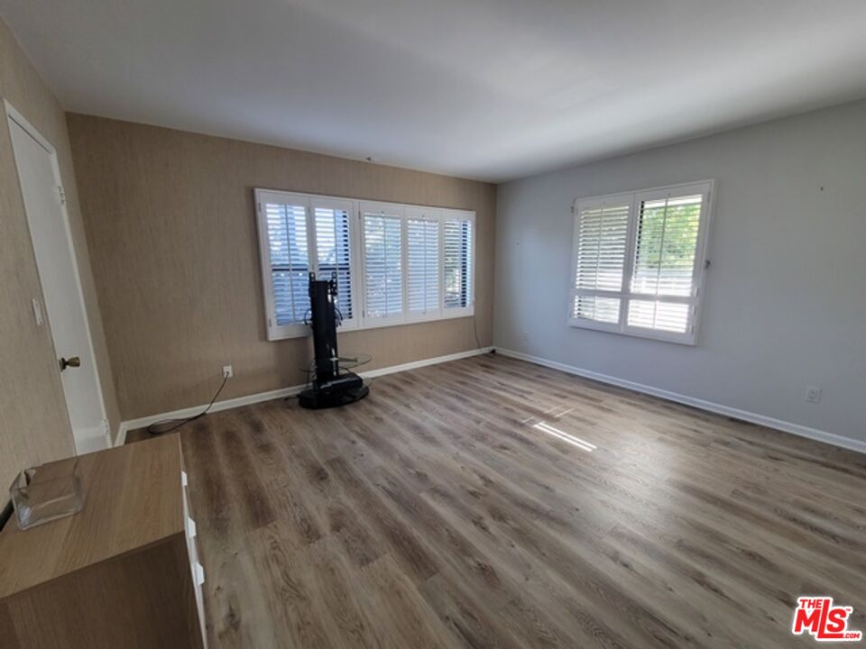 17133 Adlon Road Encino, CA 91436 - Photo 22 of 33 Gallery Image 22