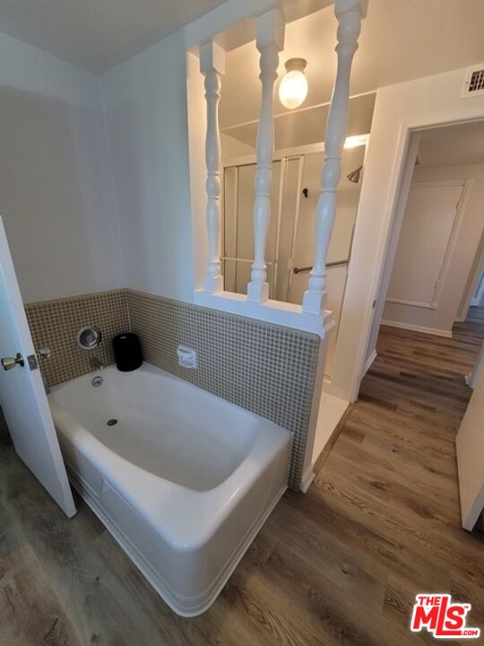17133 Adlon Road Encino, CA 91436 - Photo 26 of 33 Gallery Image 26