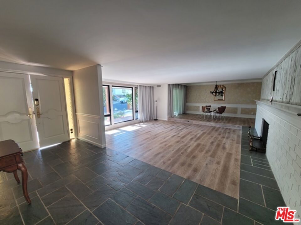 17133 Adlon Road Encino, CA 91436 - Photo 9 of 33 Gallery Image 9