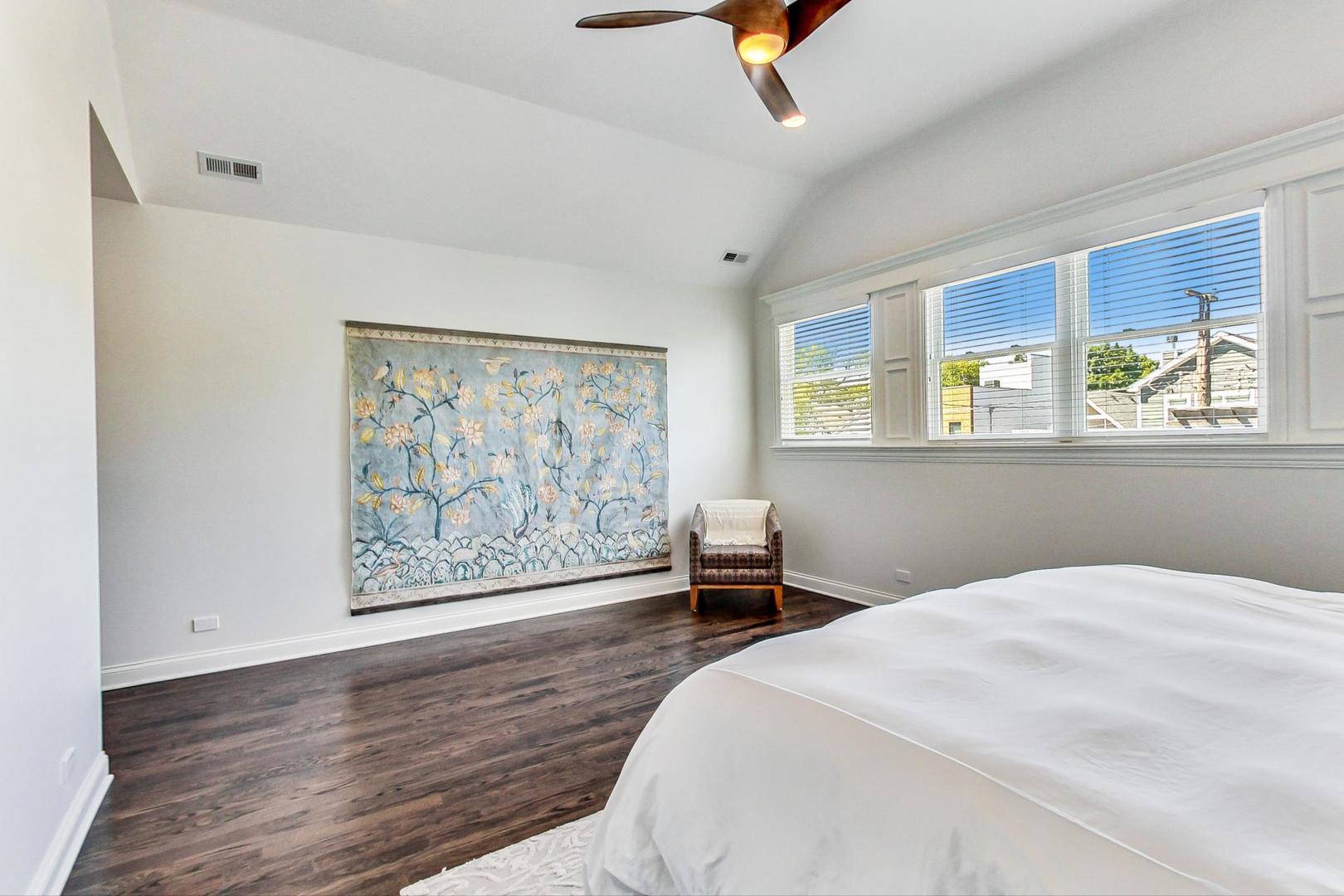 1906 West Nelson Street Chicago, IL 60657 - Photo 12 of 34