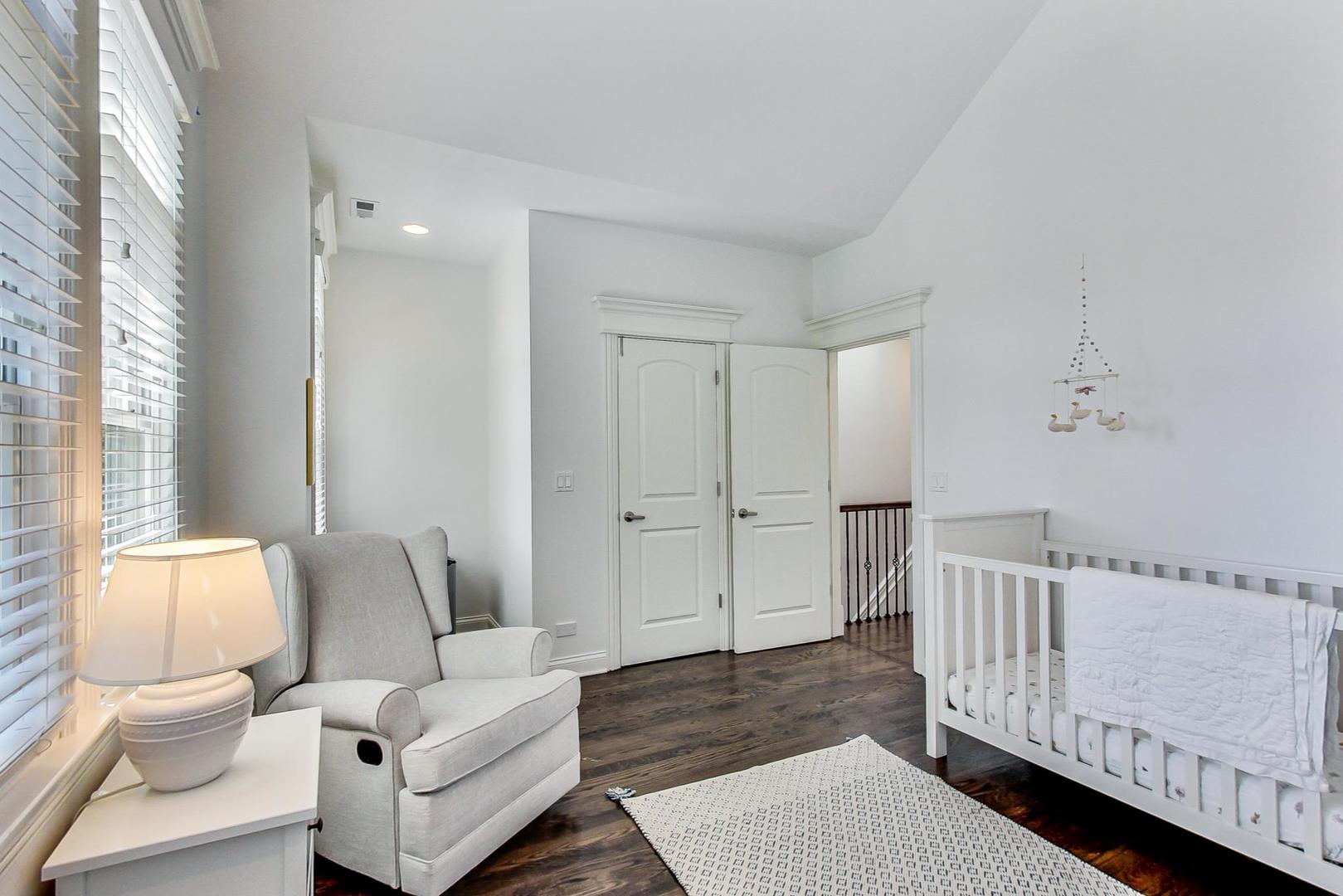 1906 West Nelson Street Chicago, IL 60657 - Photo 18 of 34