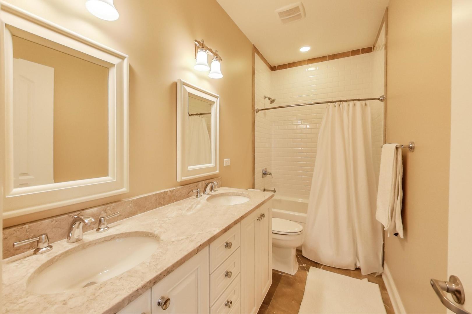 1906 West Nelson Street Chicago, IL 60657 - Photo 19 of 34