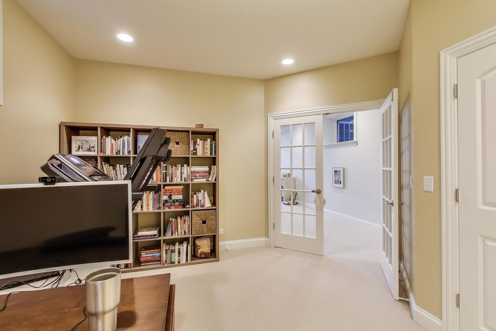 1906 West Nelson Street Chicago, IL 60657 - Photo 23 of 34