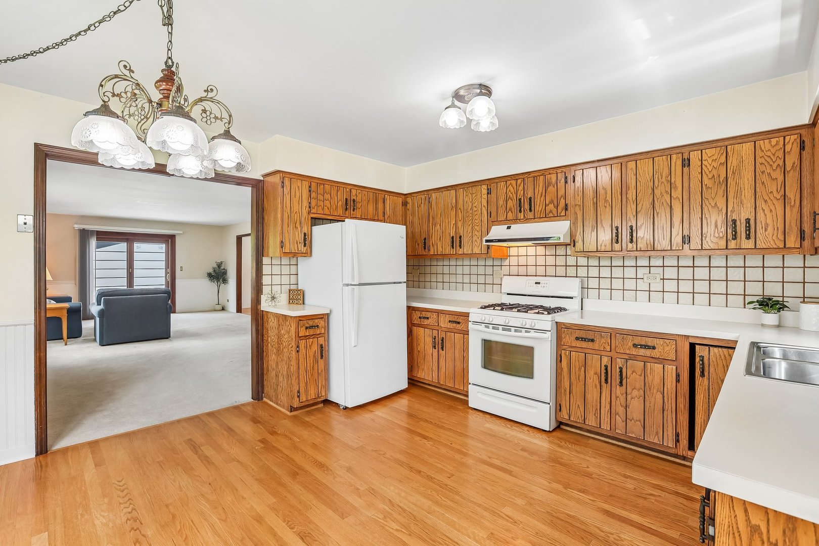 500 West St Charles Road Lombard, IL 60148 - Photo 7 of 35