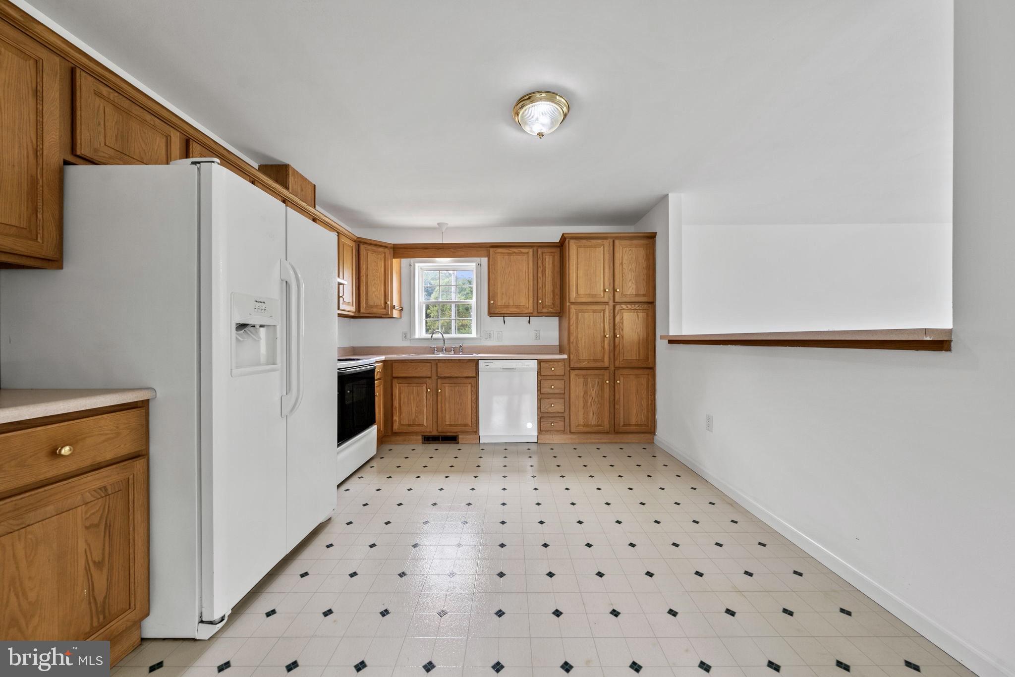 4318 Remount Road Front Royal, VA 22630 - Photo 18 of 42 Perfect for entertaining w/ breakfast bar