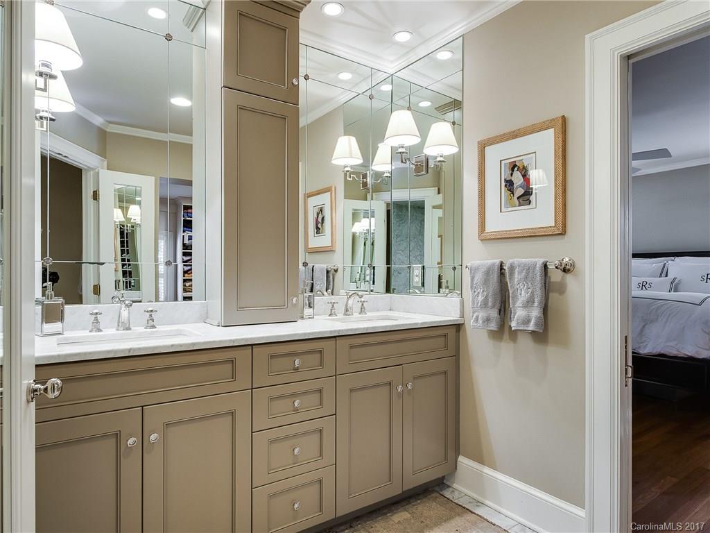 608 Cherokee Road Charlotte, NC 28207 - Photo 12 of 24 Gallery Image 12