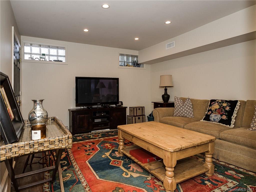 608 Cherokee Road Charlotte, NC 28207 - Photo 17 of 24 Gallery Image 17