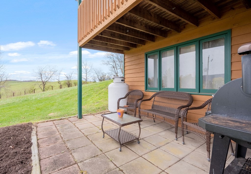 382 Whispering Pines Road Max Meadows, VA 24360 - Photo 6 of 73 Gallery Image 6