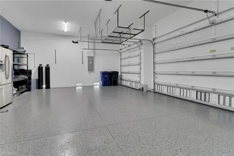 a view of a livingroom with an empty space