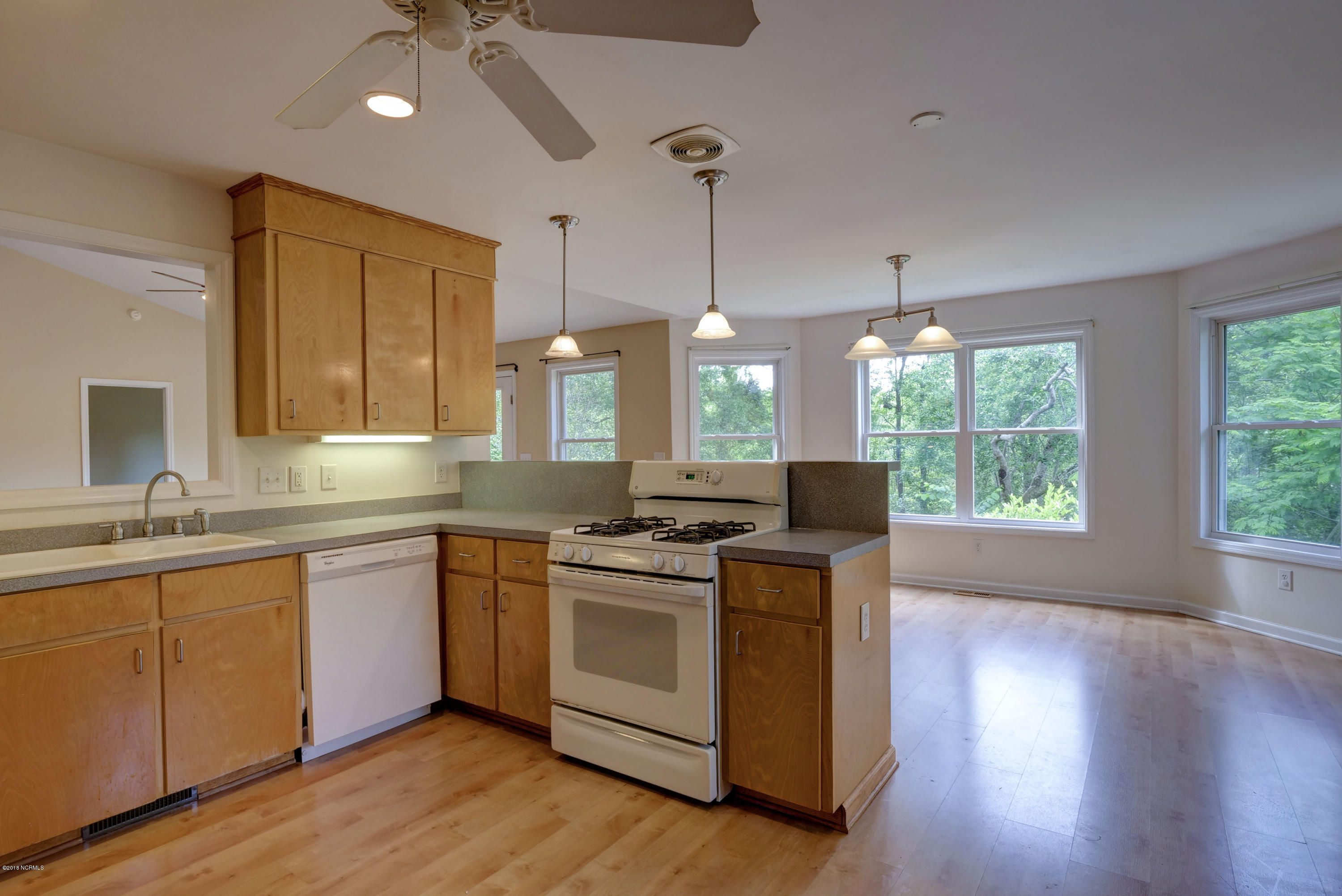 139 Goose Neck Road West Rocky Point, NC 28457 - Photo 12 of 38 Kitchen