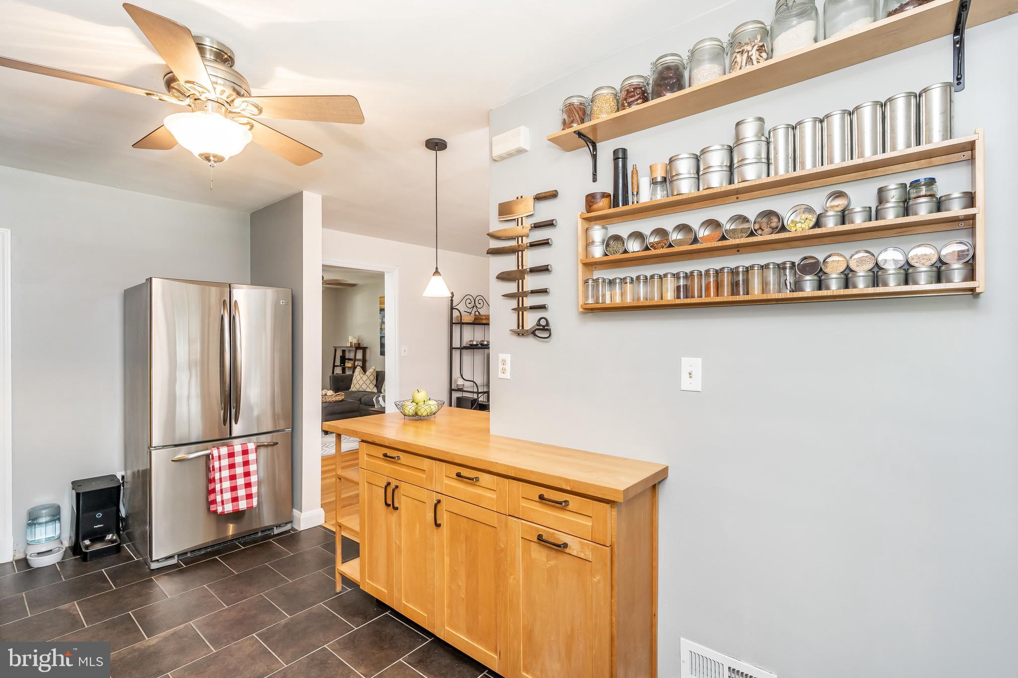 6129 Northdale Road Baltimore, MD 21228 - Photo 18 of 51 Gallery Image 18