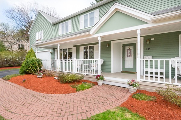 10 Scotland Road Lexington, MA 02420 - Photo 1 of 24 front view of a house with a yard